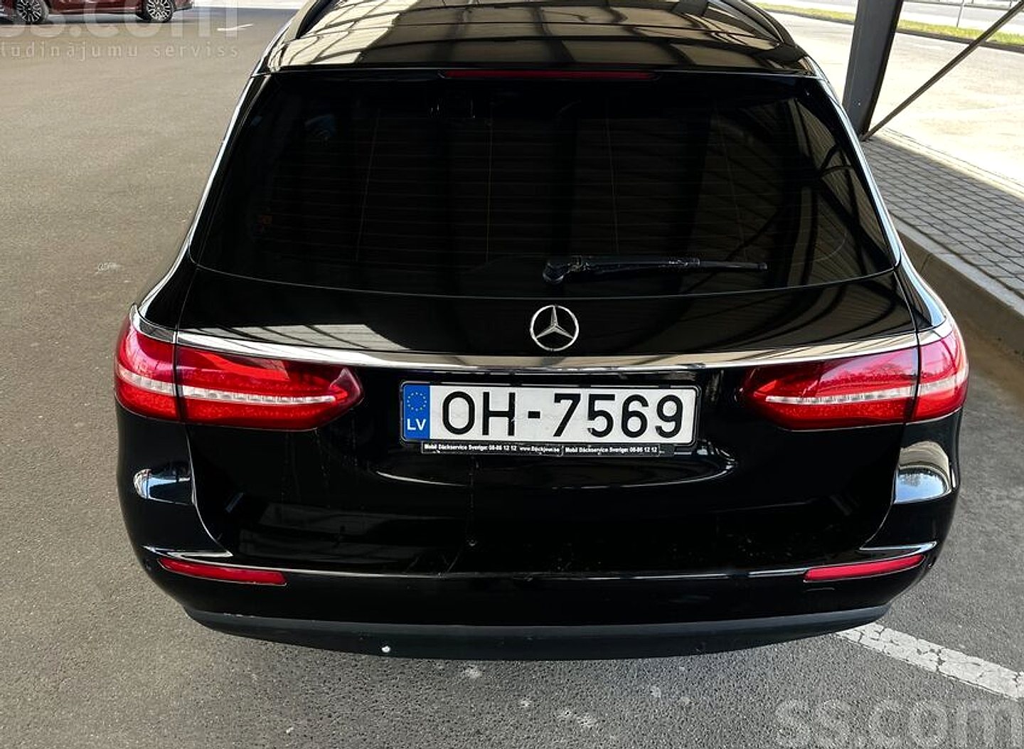 Mercedes-Benz E220 — foto 3