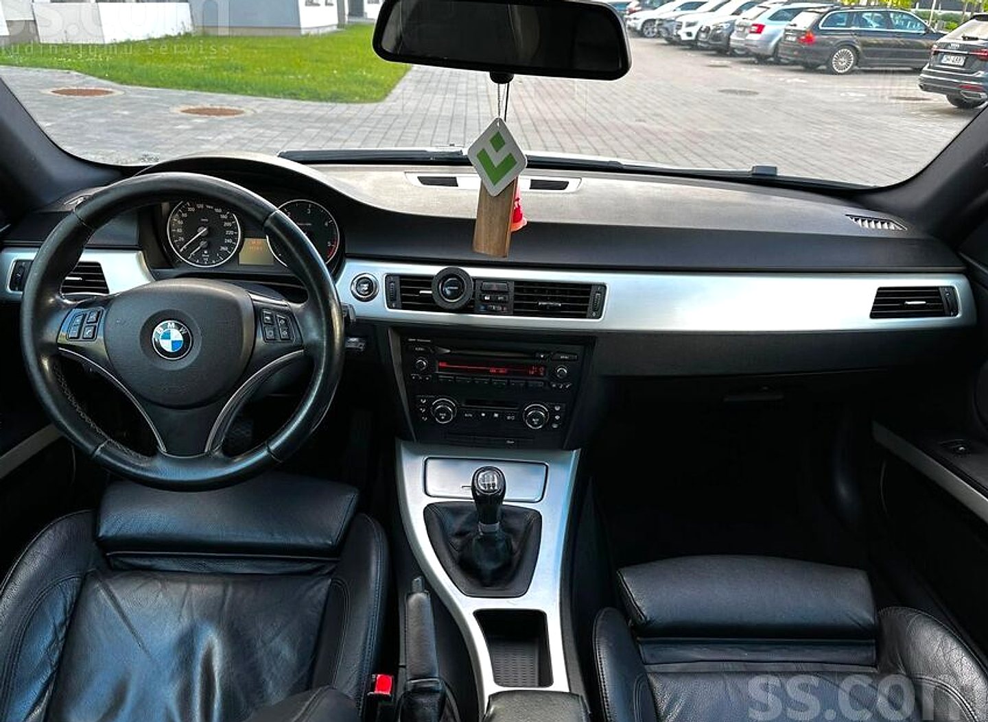 BMW 320 — foto 6