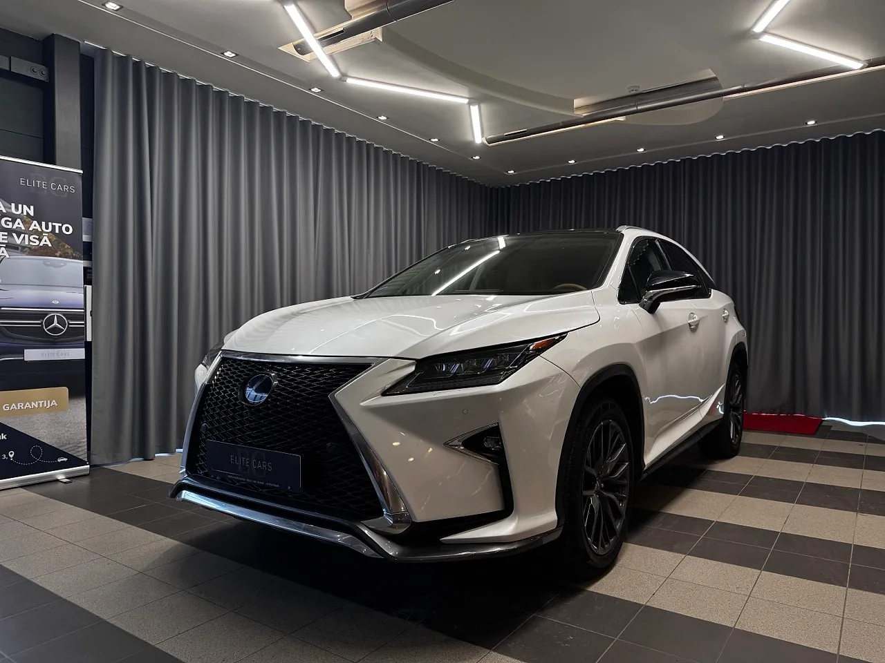 Lexus RX 450h Luxury, 2019. gads