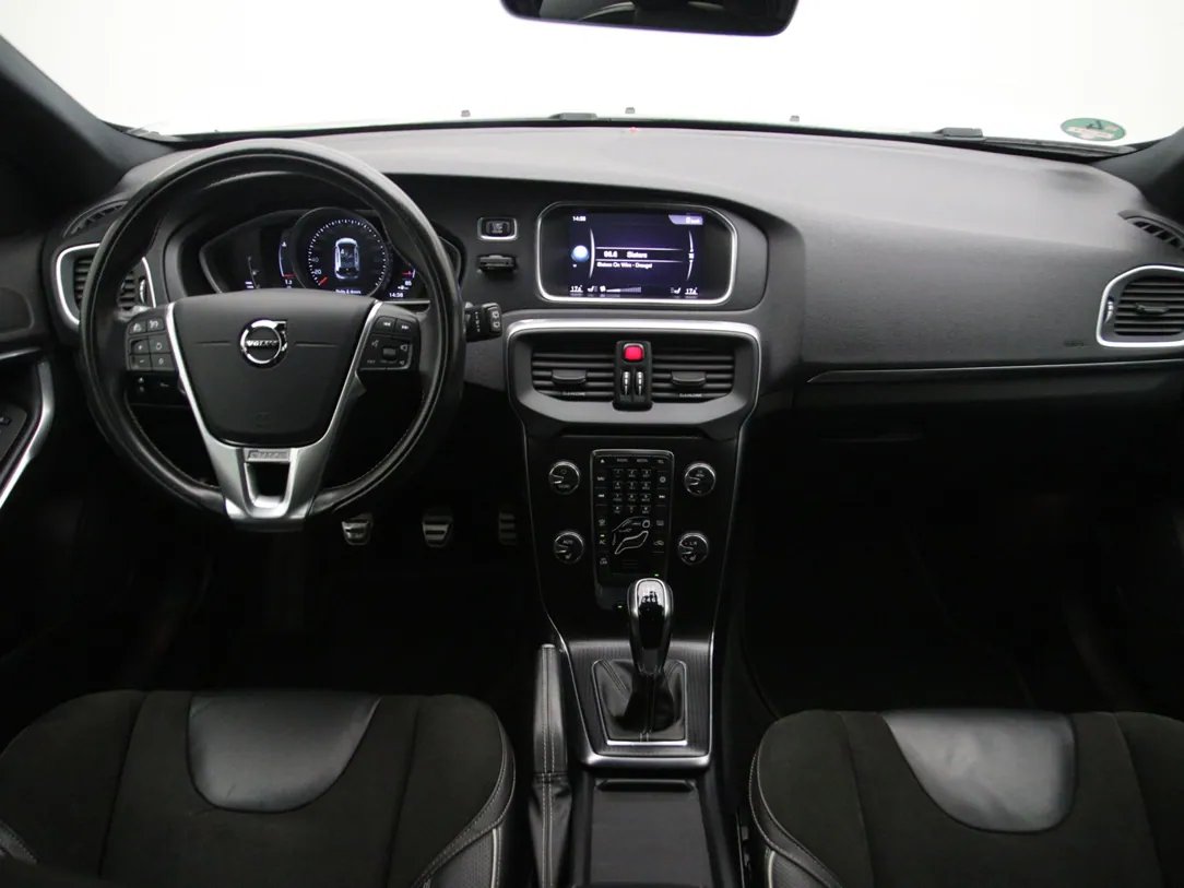 Volvo V40 — foto 3