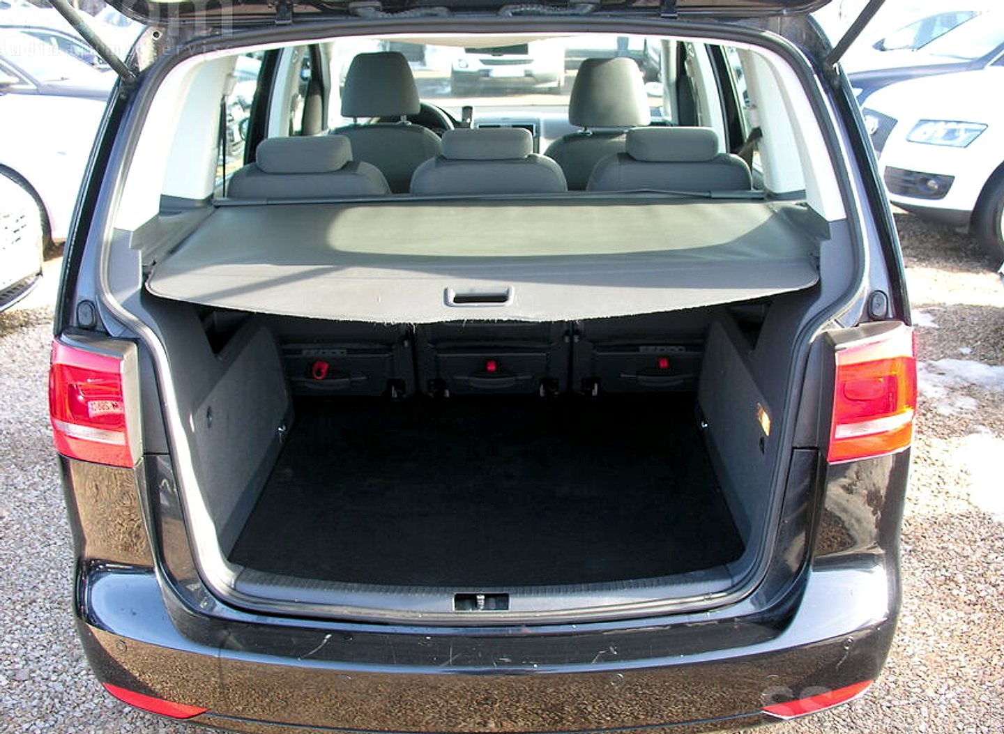 Volkswagen Touran — foto 5