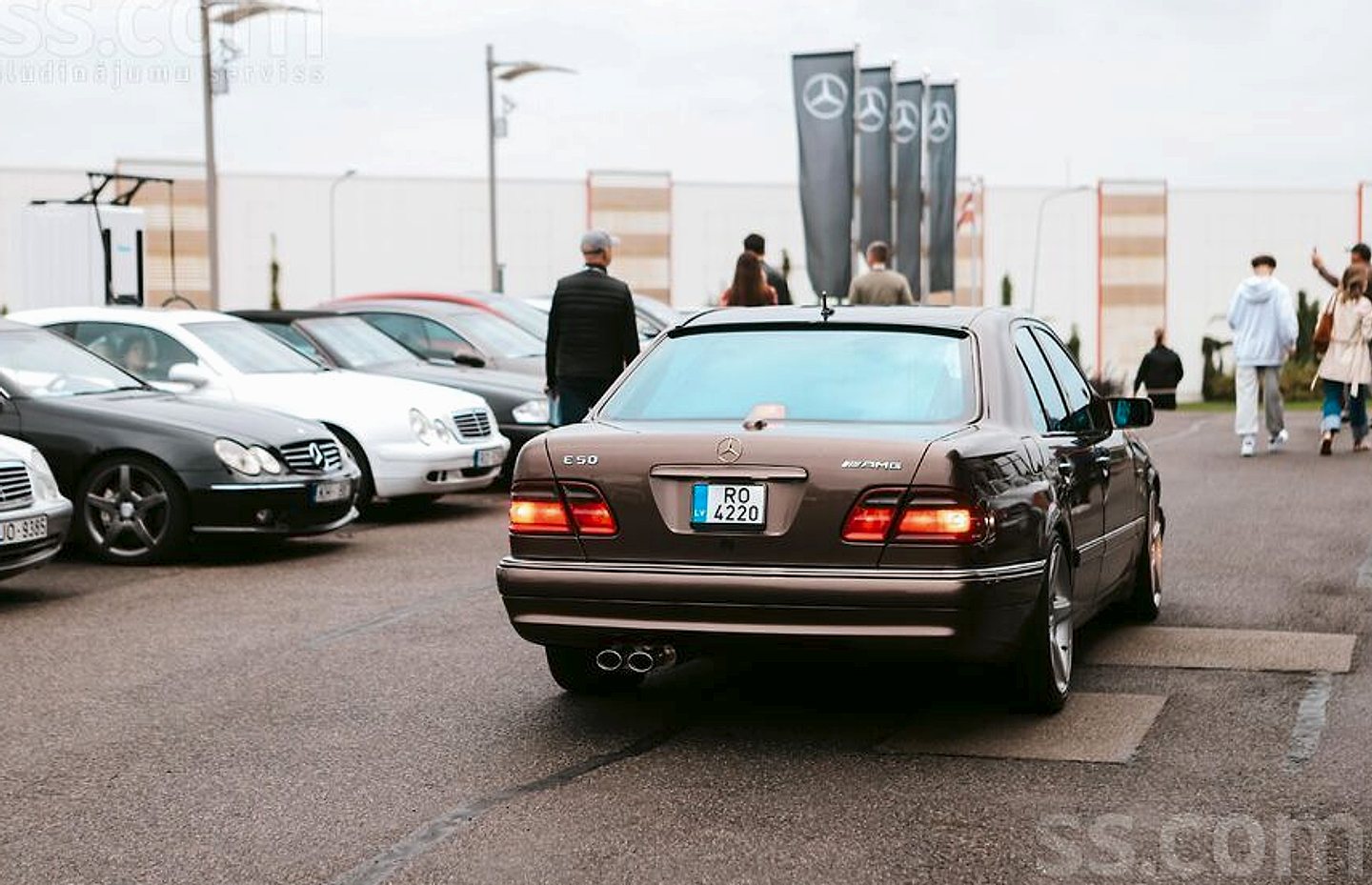 Mercedes-Benz E420 — foto 5