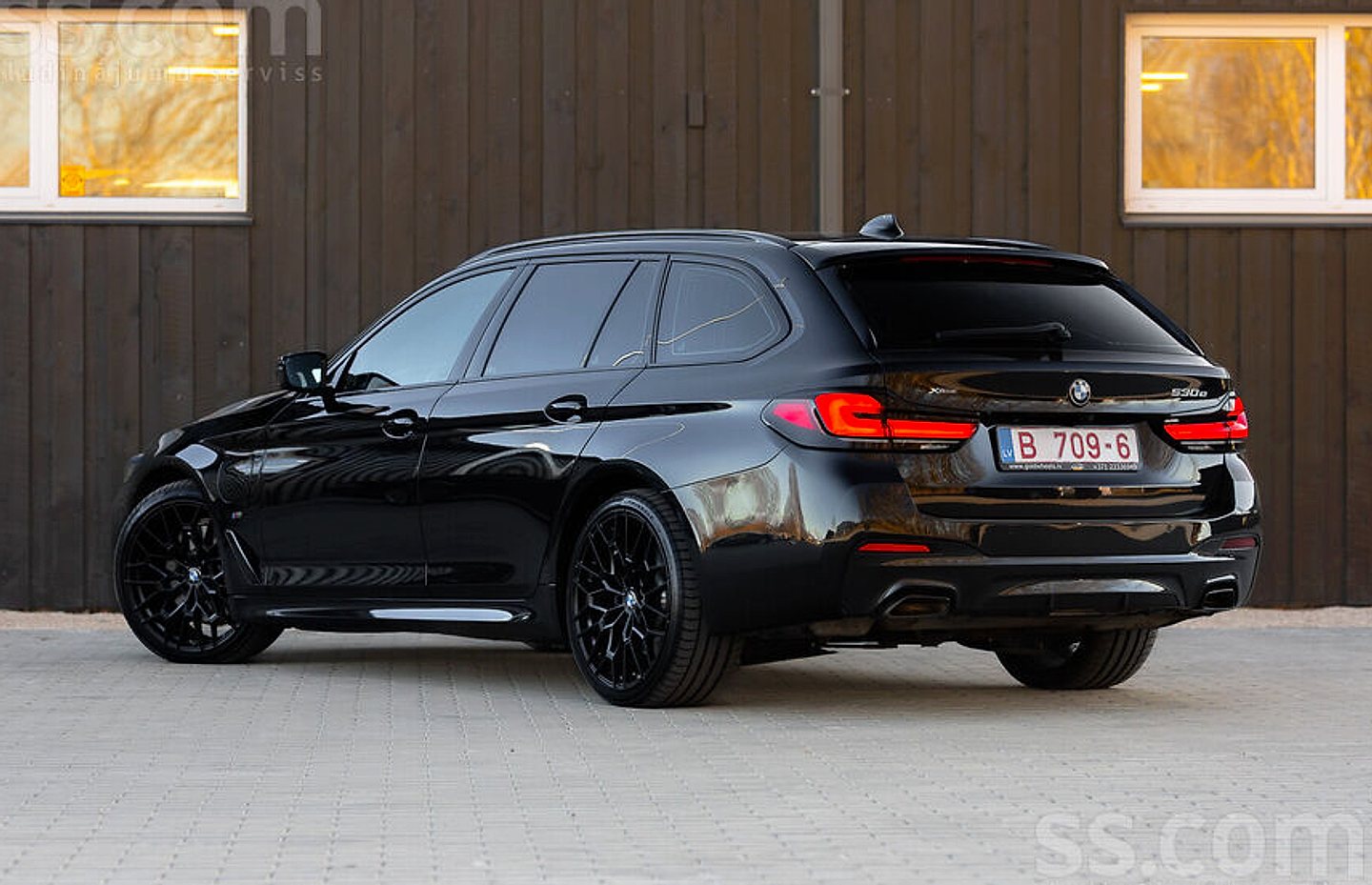 BMW 530 — foto 4