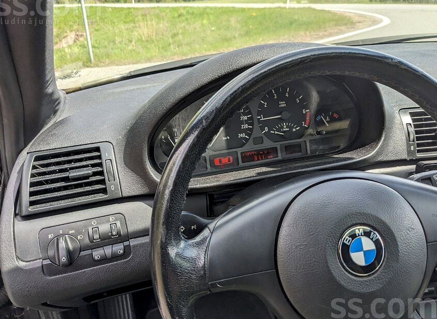 BMW 318 — foto 6