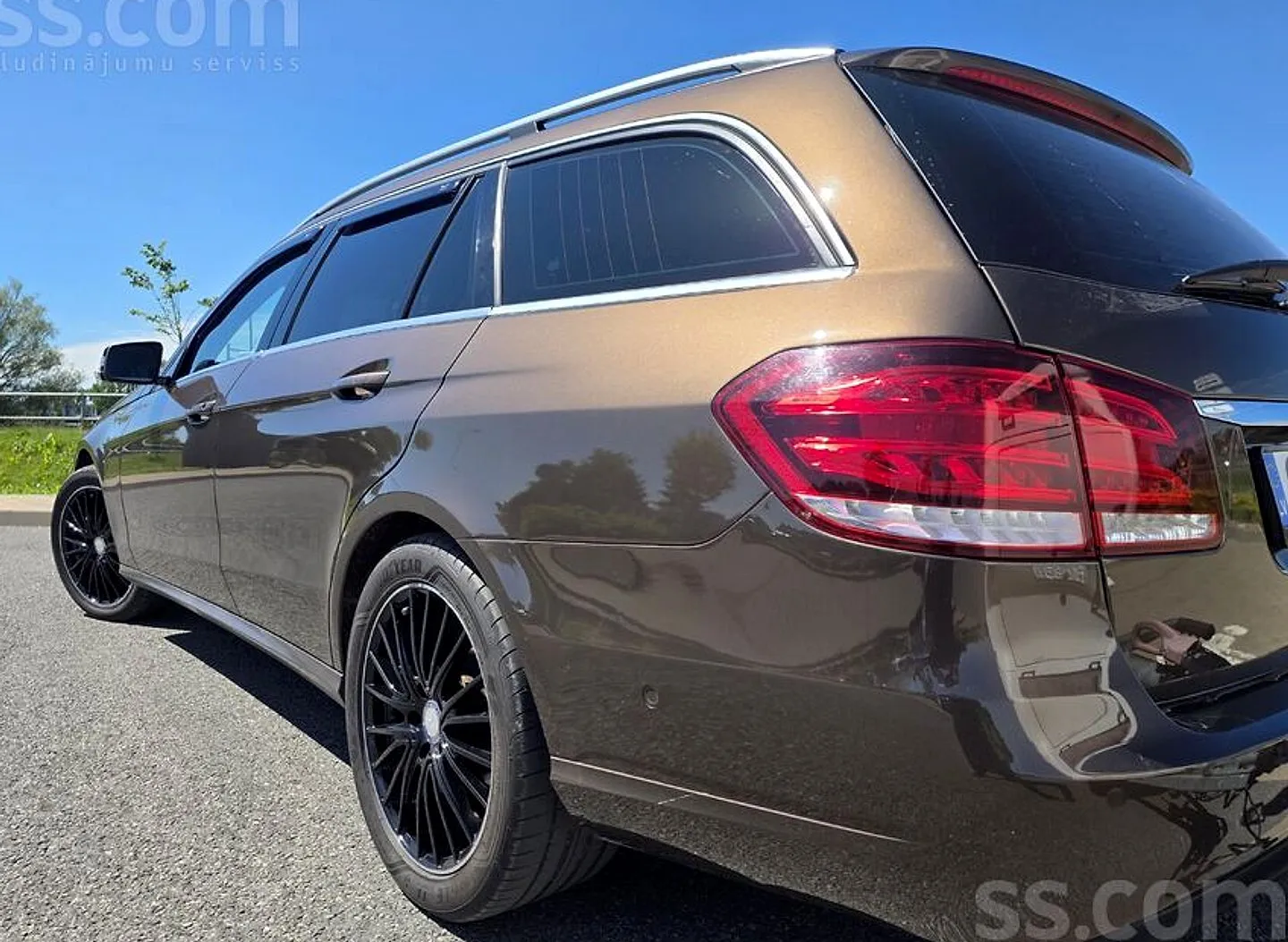 Mercedes-Benz E300