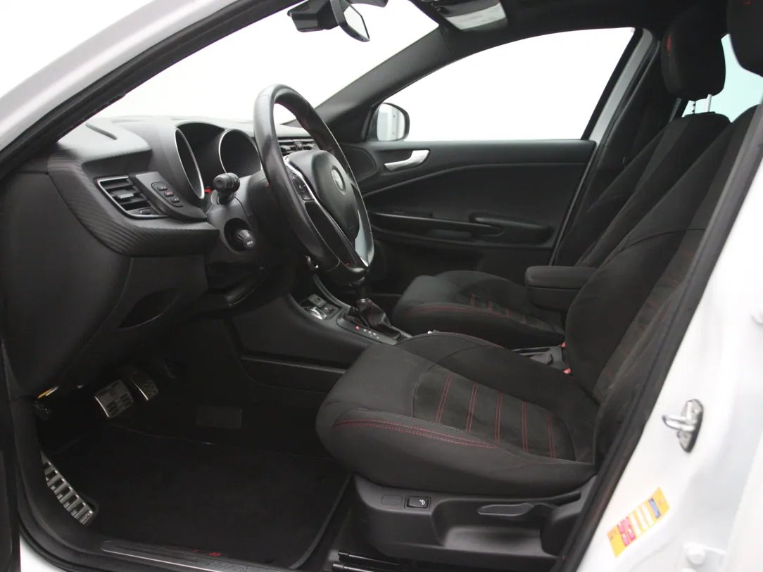 ALFA ROMEO Giulietta — foto 5