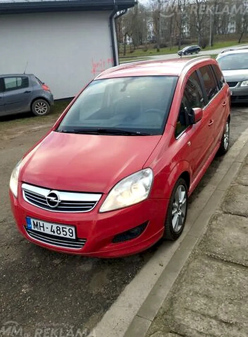Opel Zafira, 2010. gads