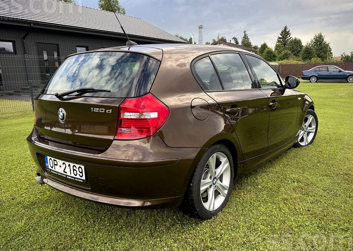 BMW 120 — foto 6