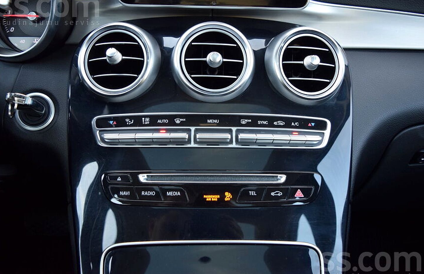 Mercedes-Benz GLC 220 — foto 6