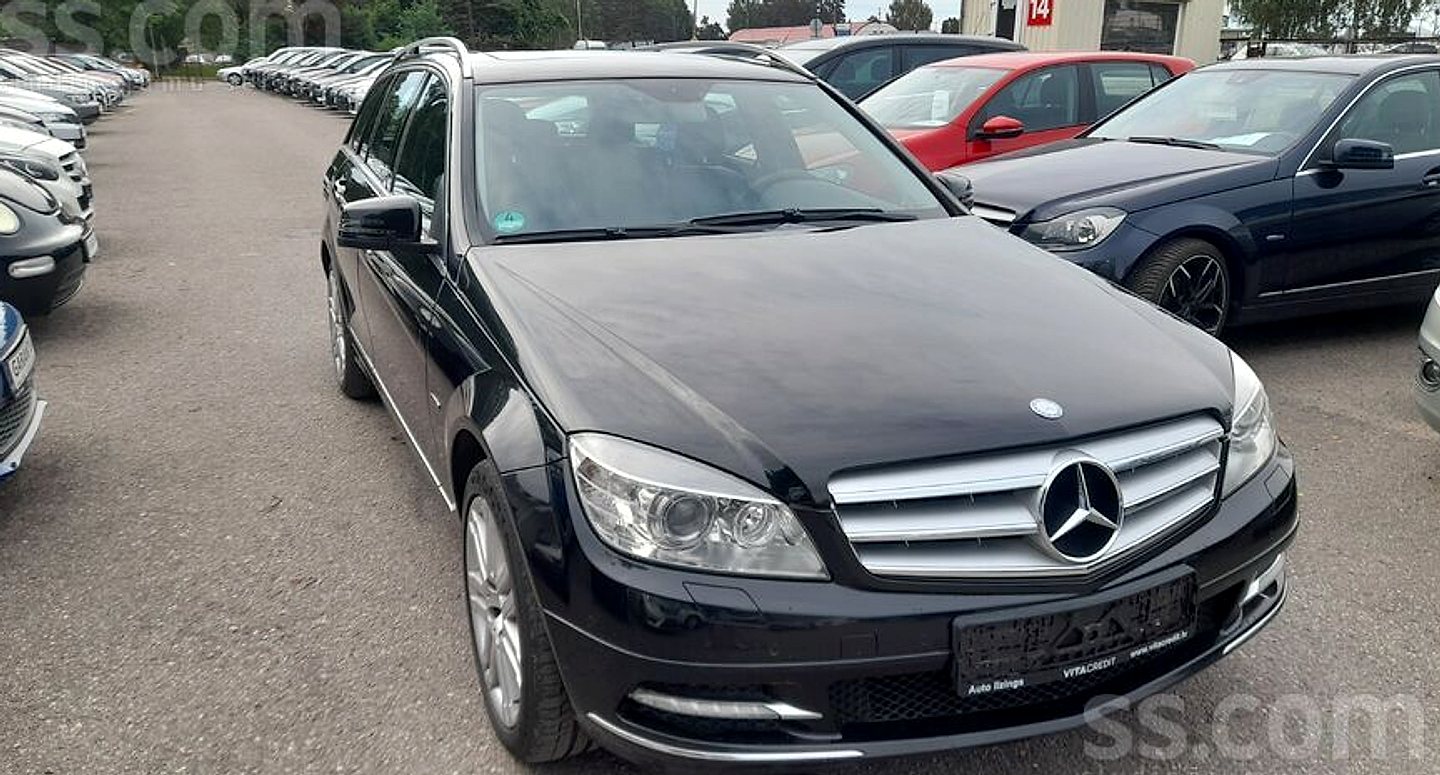 Mercedes-Benz C350 — foto 2