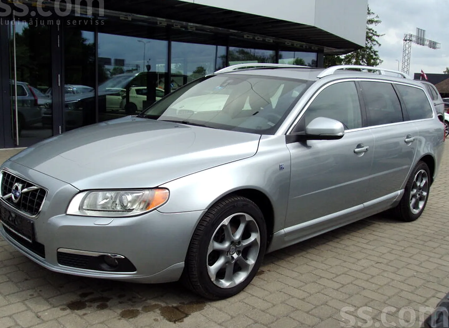 Volvo V70, 2012. gads
