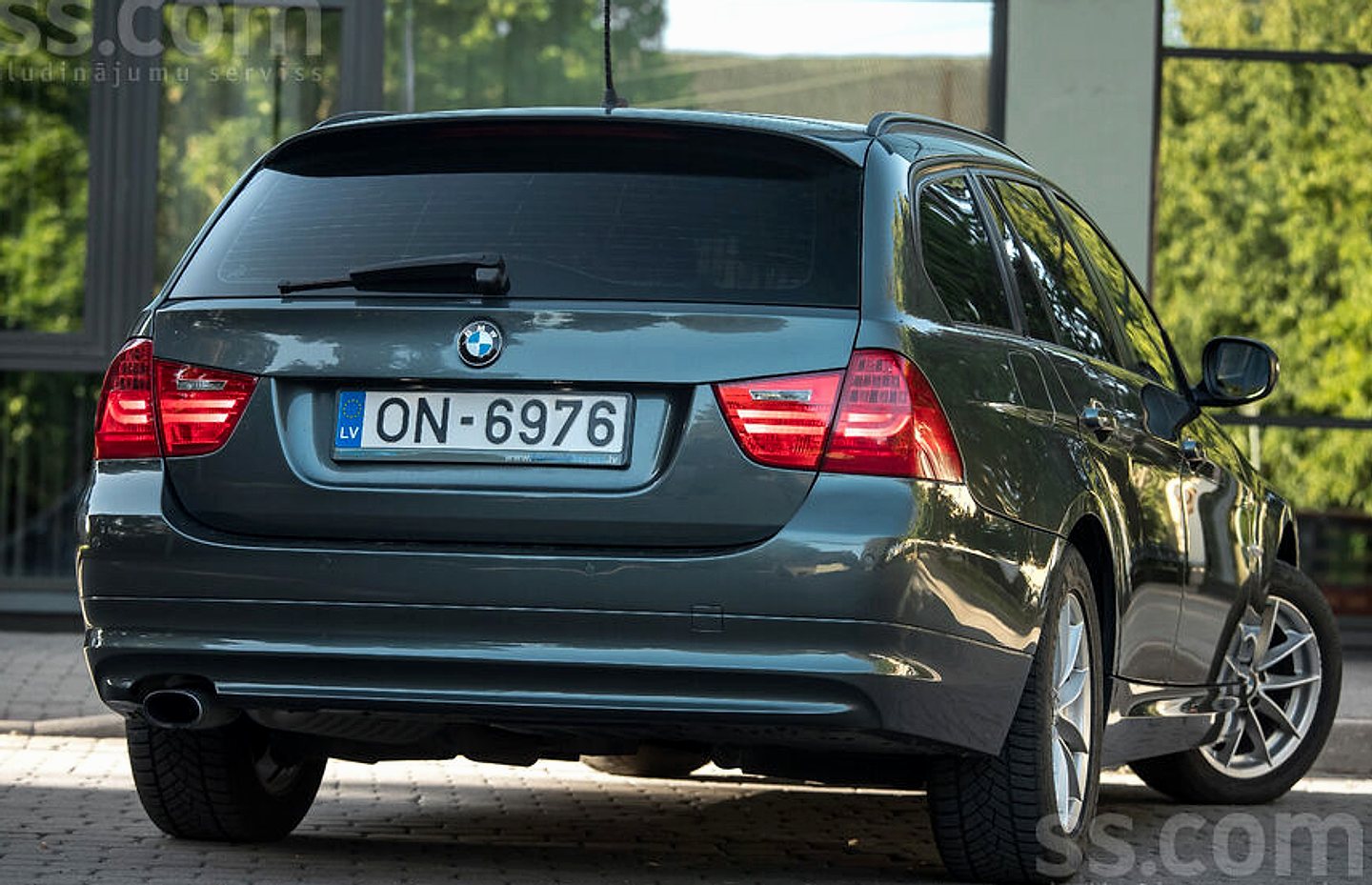 BMW 320 — foto 3