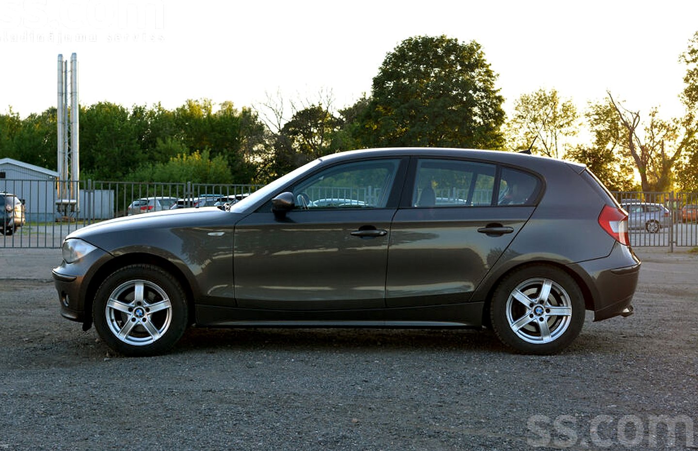 BMW 120 — foto 2