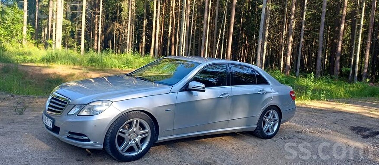 Mercedes-Benz E220 — foto 2