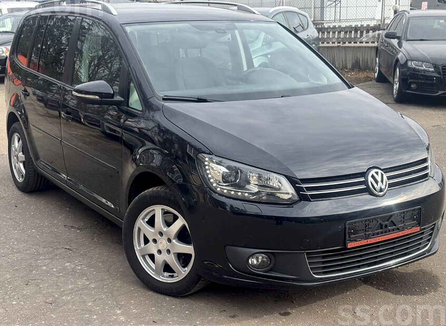 Volkswagen Touran — foto 4