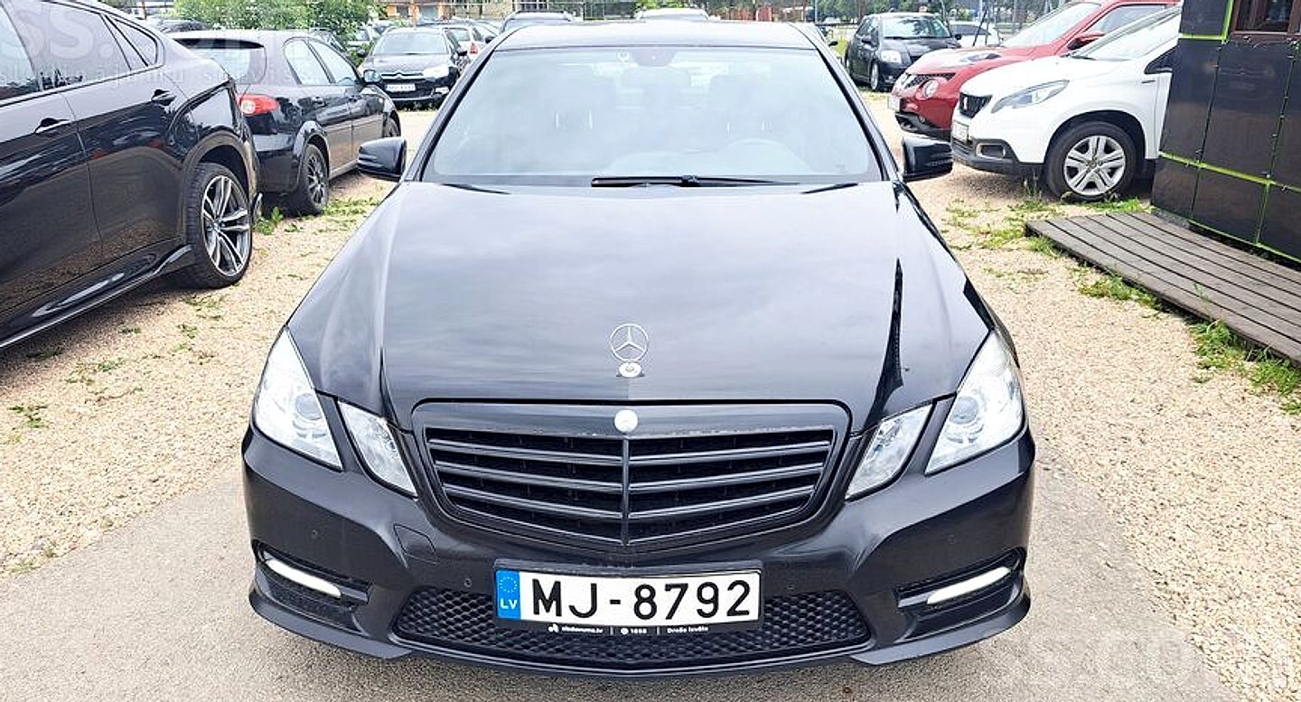 Mercedes-Benz E200 — foto 5