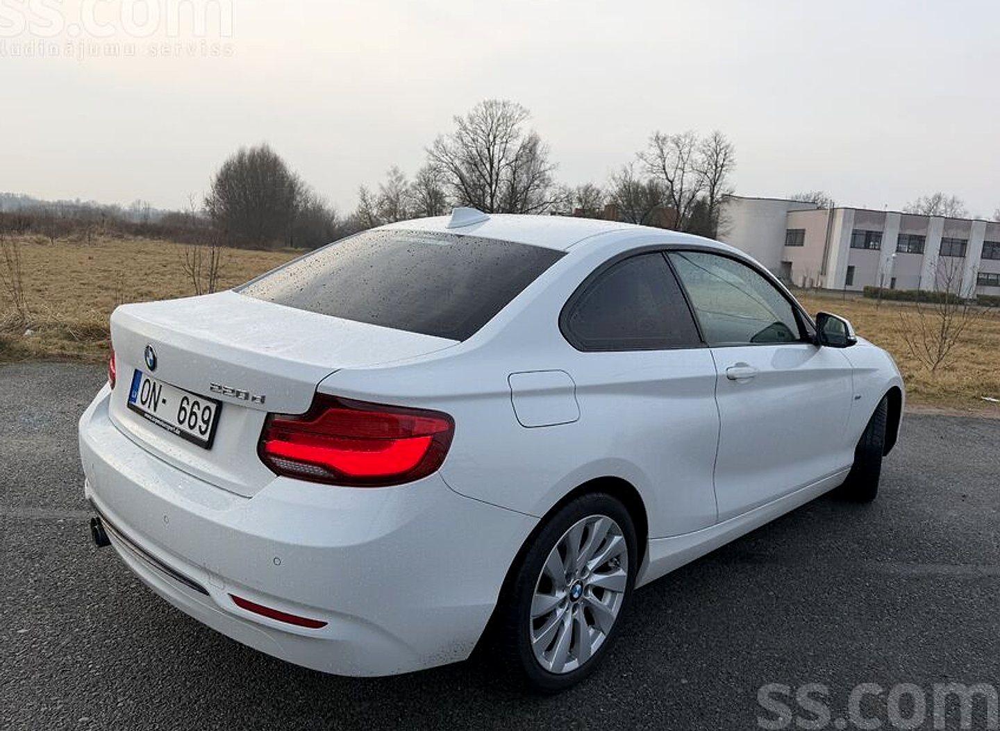 BMW 220 — foto 3