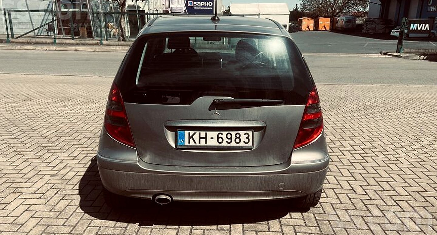Mercedes-Benz A180 — foto 4