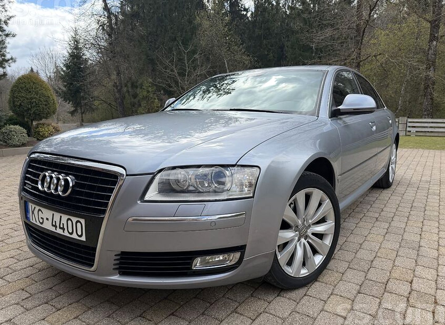 Audi A8 — foto 2