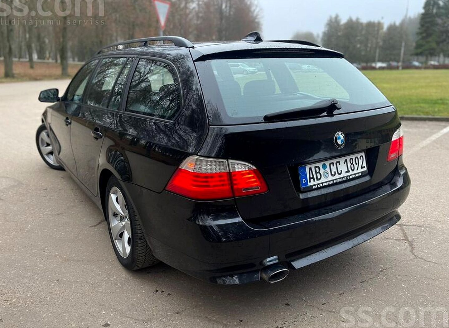 BMW 520 — foto 5