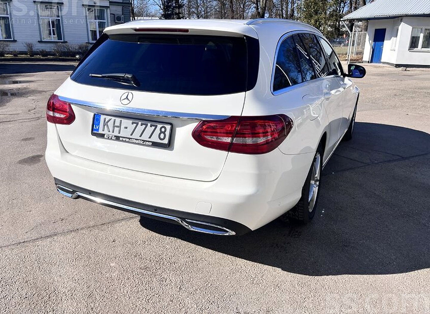 Mercedes-Benz C220 — foto 4