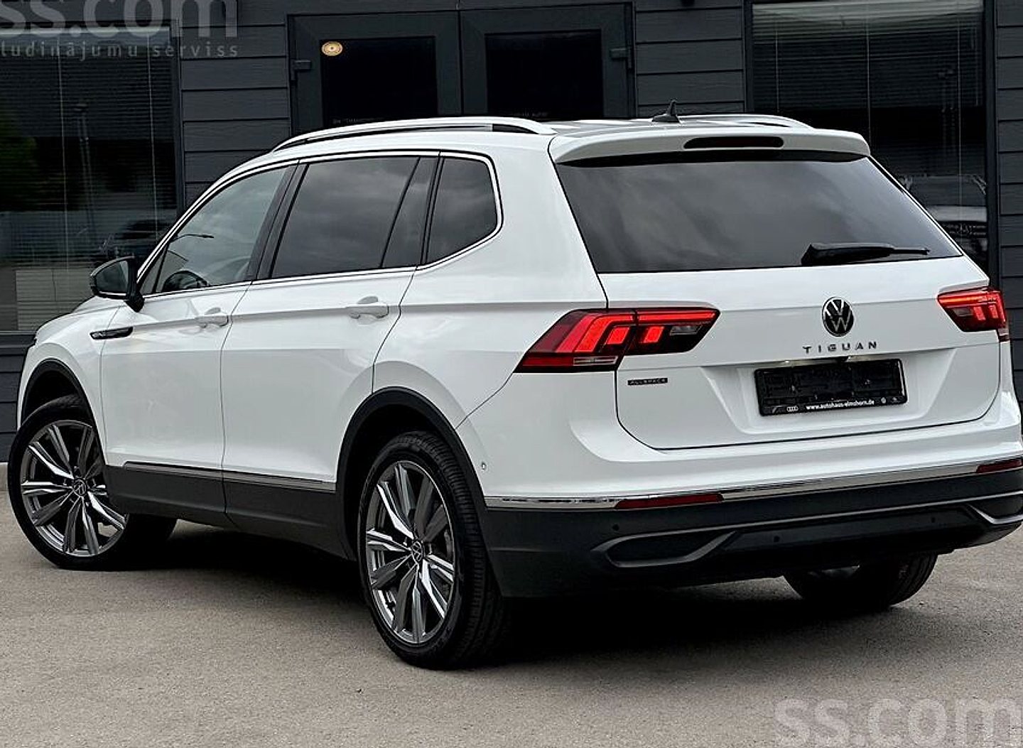 Volkswagen Tiguan — foto 2