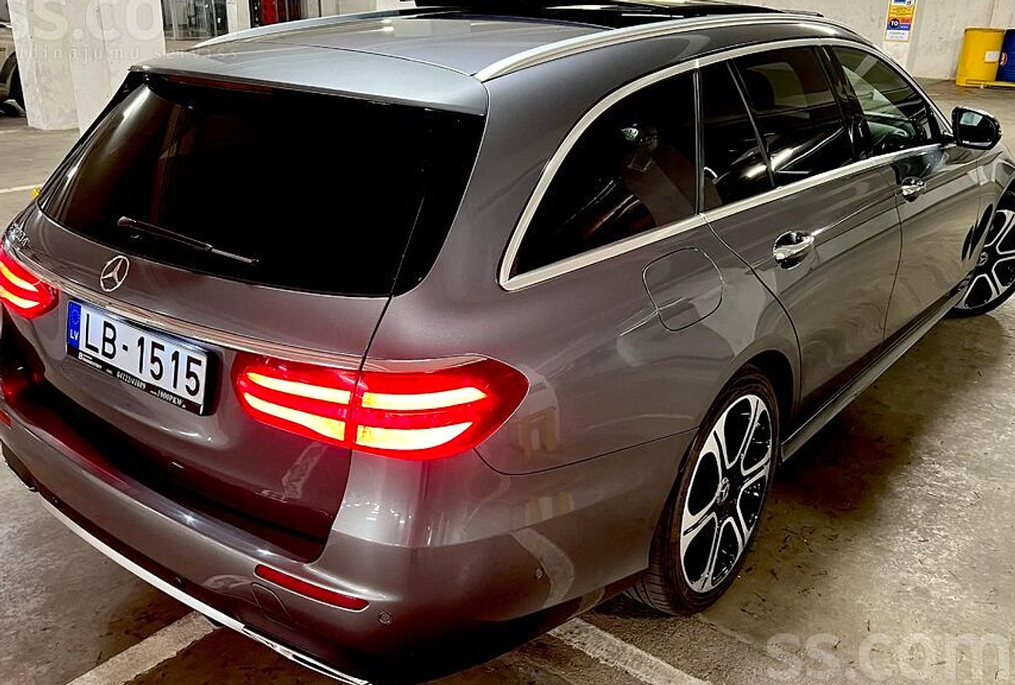 Mercedes-Benz E300 — foto 3