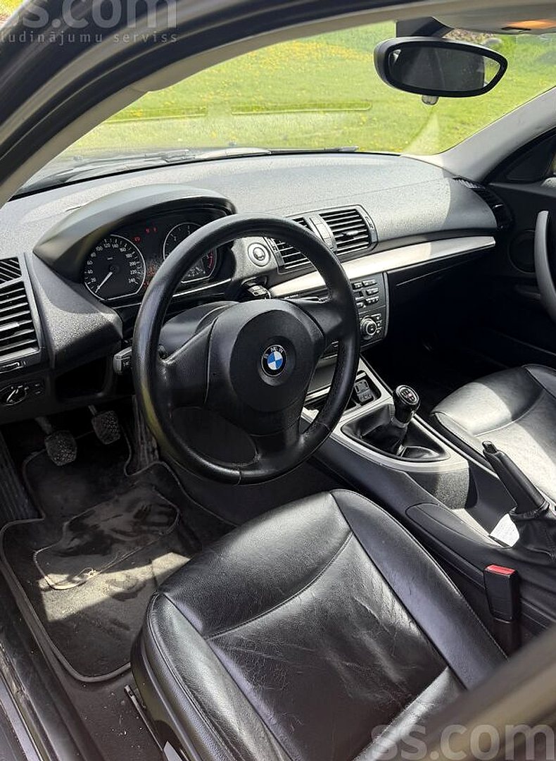 BMW 118 — foto 5