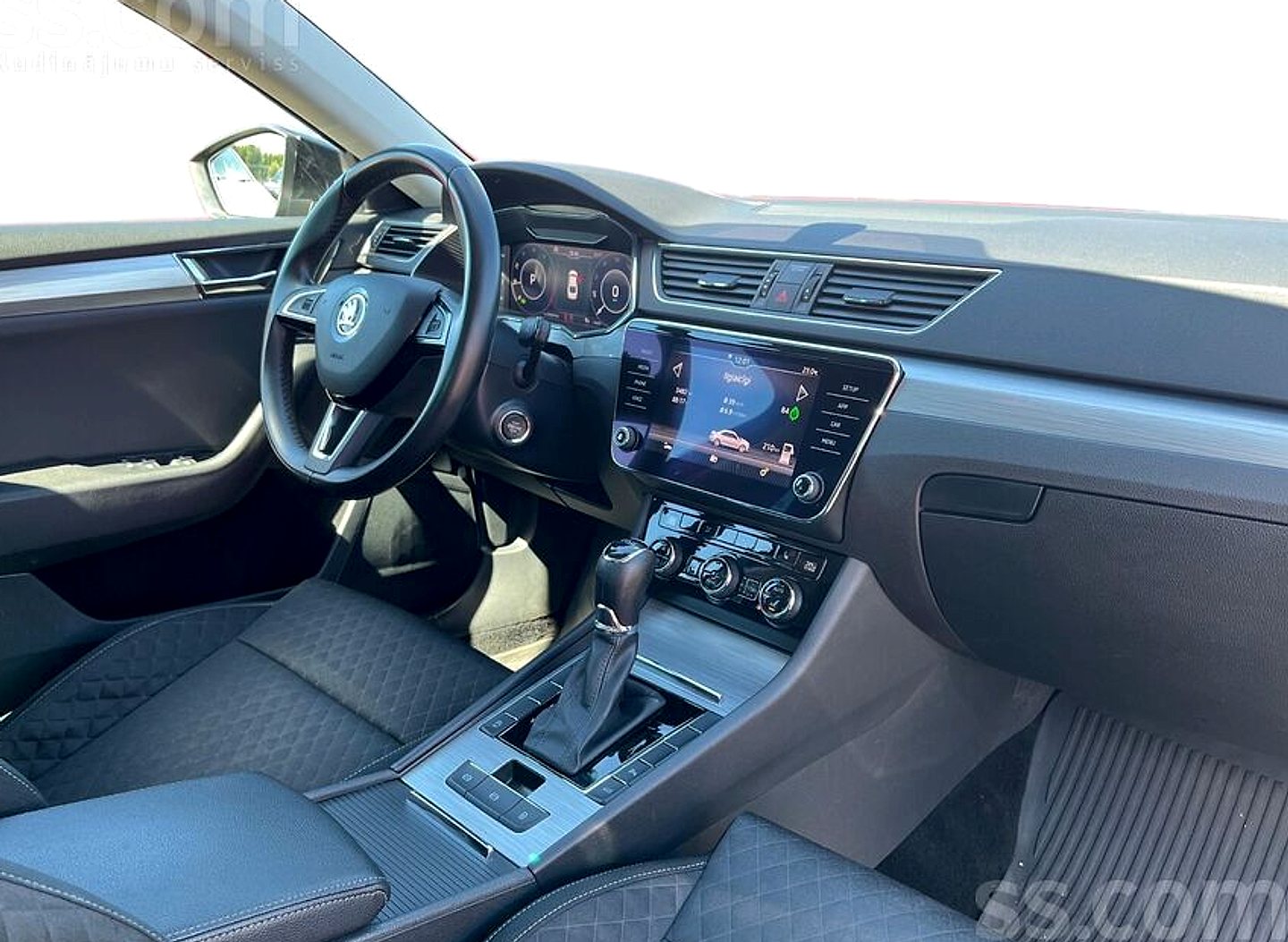Škoda Superb — foto 6