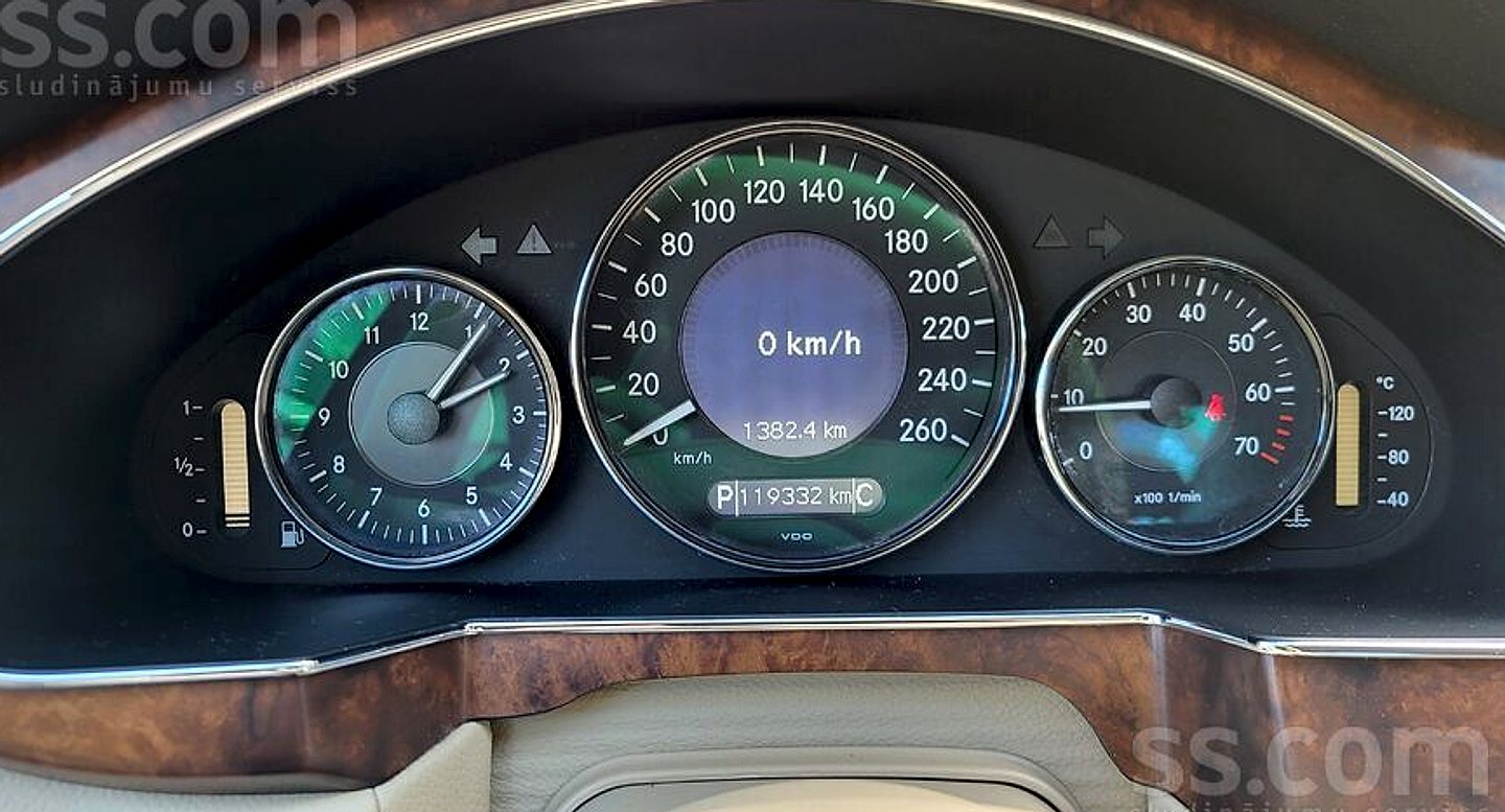 Mercedes-Benz CLS350 — foto 6