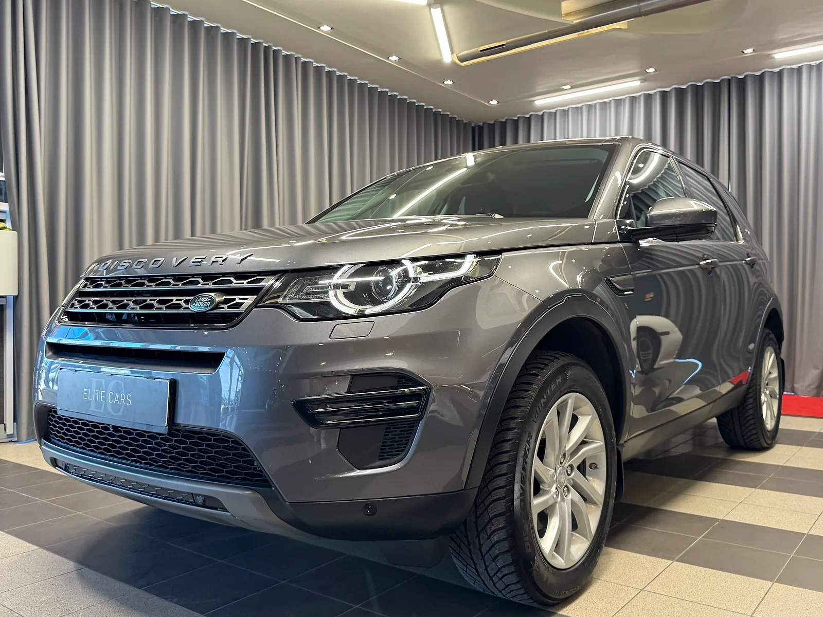 Land Rover Discovery Sport, 2018. gads