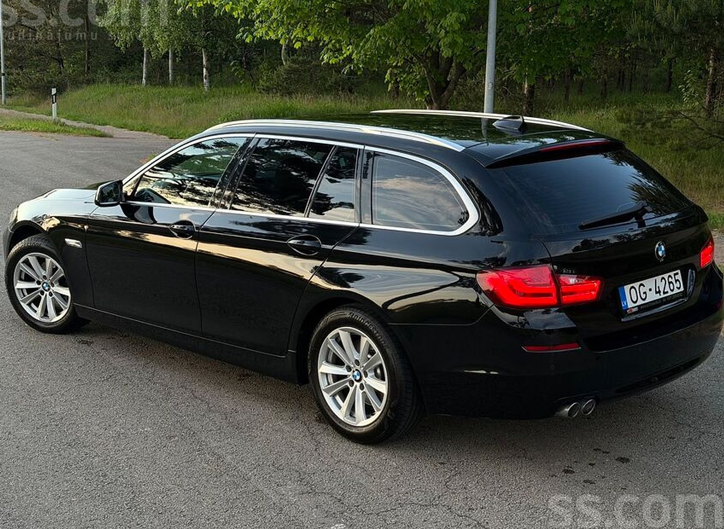 BMW 520 — foto 2