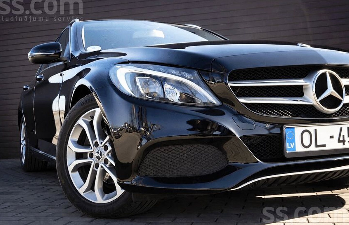 Mercedes-Benz C220 — foto 5