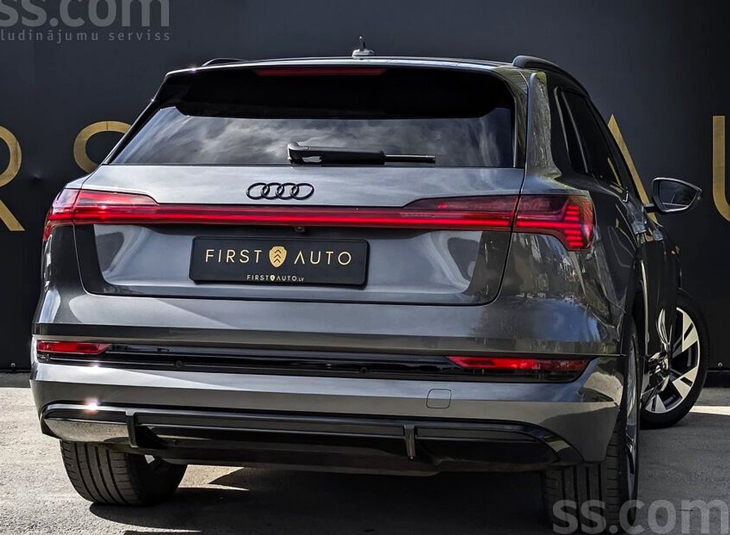 Audi E-tron — foto 4