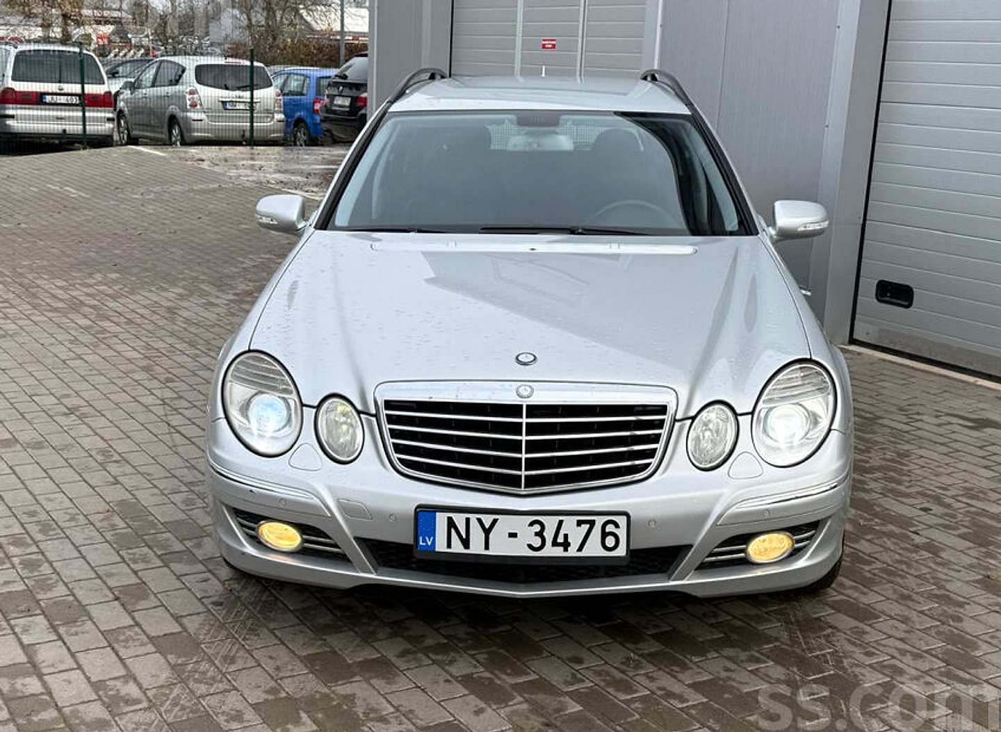 Mercedes-Benz E220 — foto 2