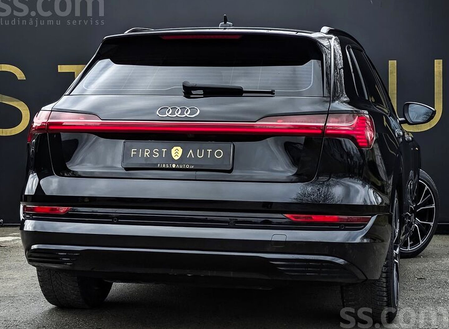 Audi E-tron — foto 4