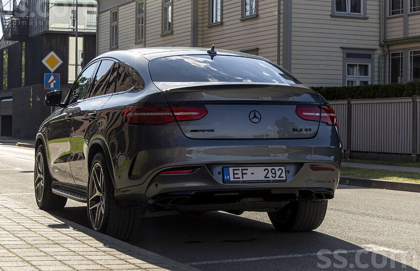 Mercedes-Benz GLE 43 AMG — foto 3