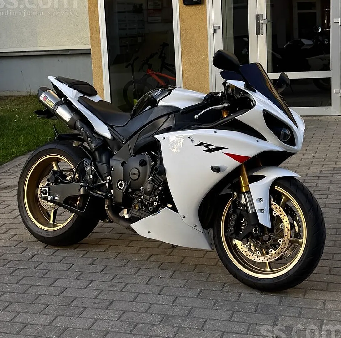 Yamaha R1, 2011. gads