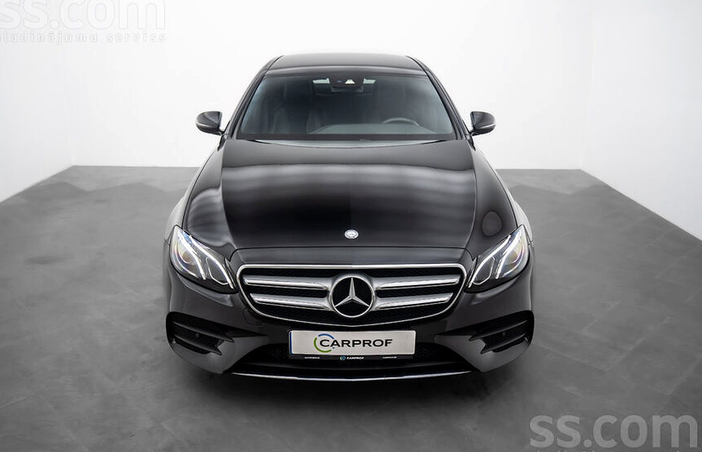 Mercedes-Benz E220 — foto 2