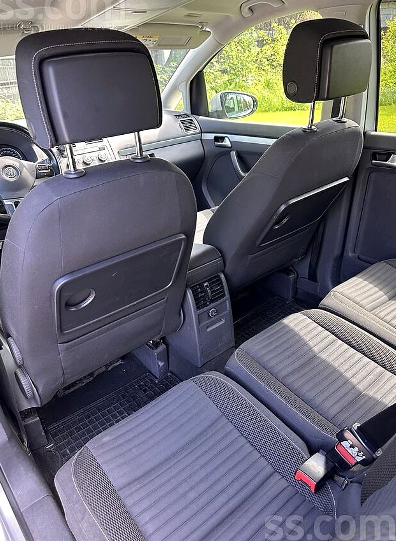 Volkswagen Touran — foto 5