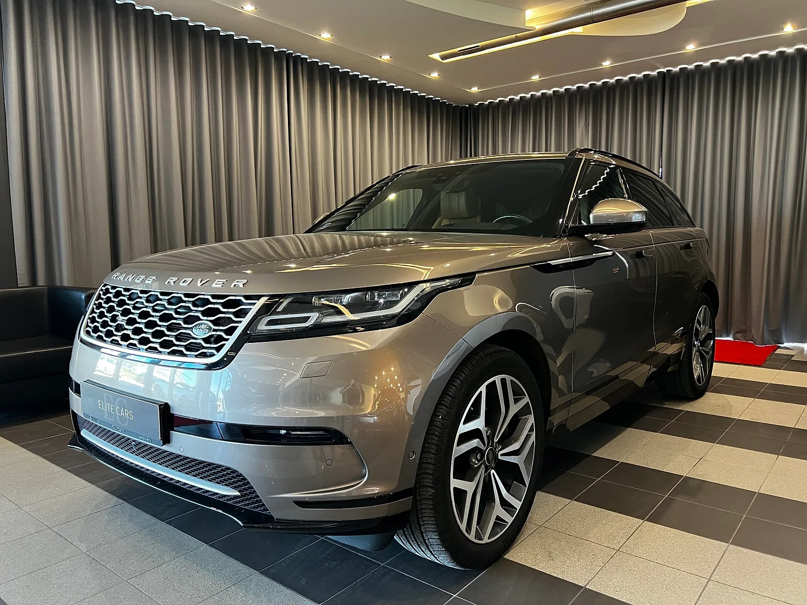 Land Rover Range Rover Velar, 2018. gads