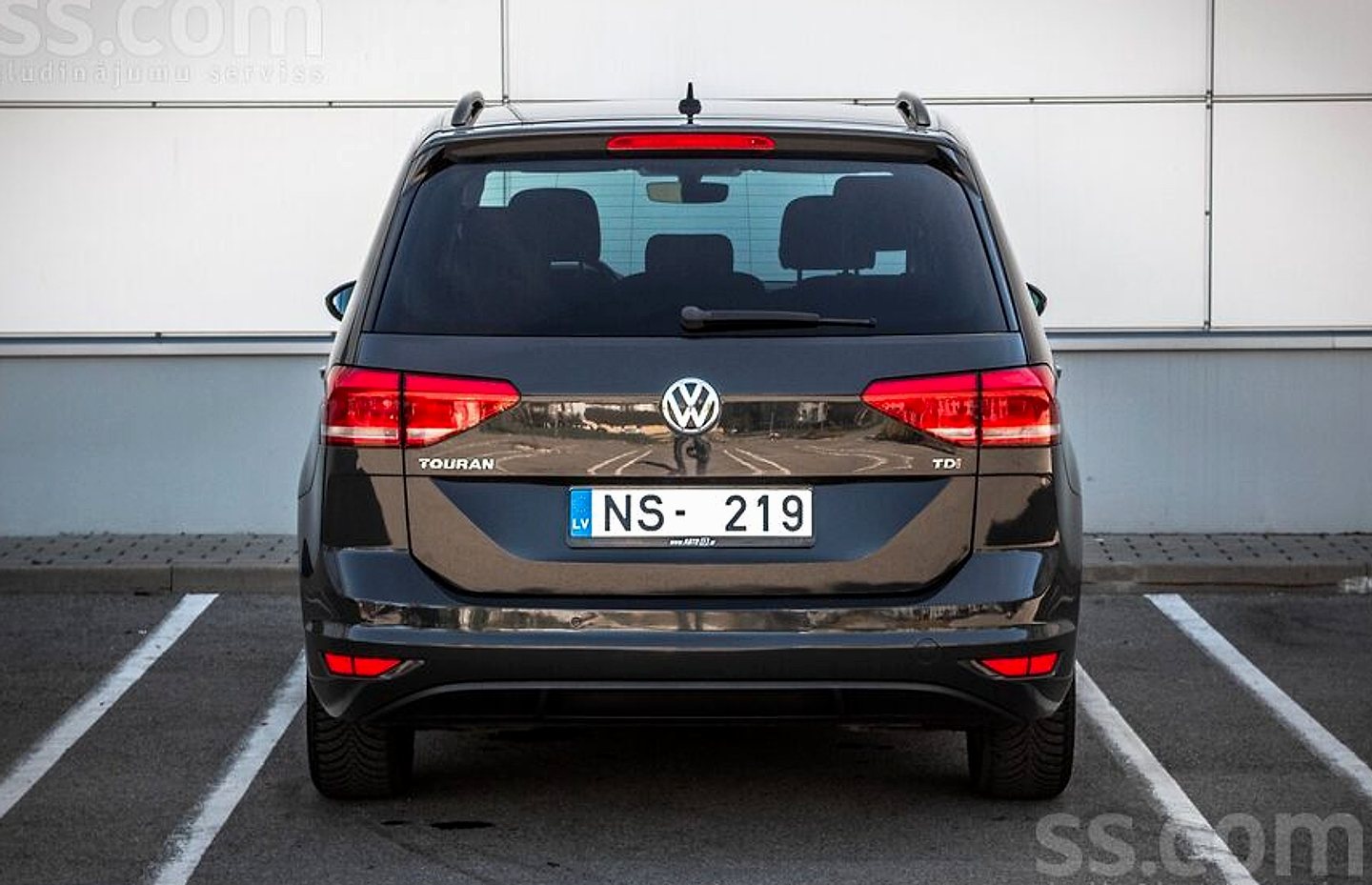 Volkswagen Touran — foto 5