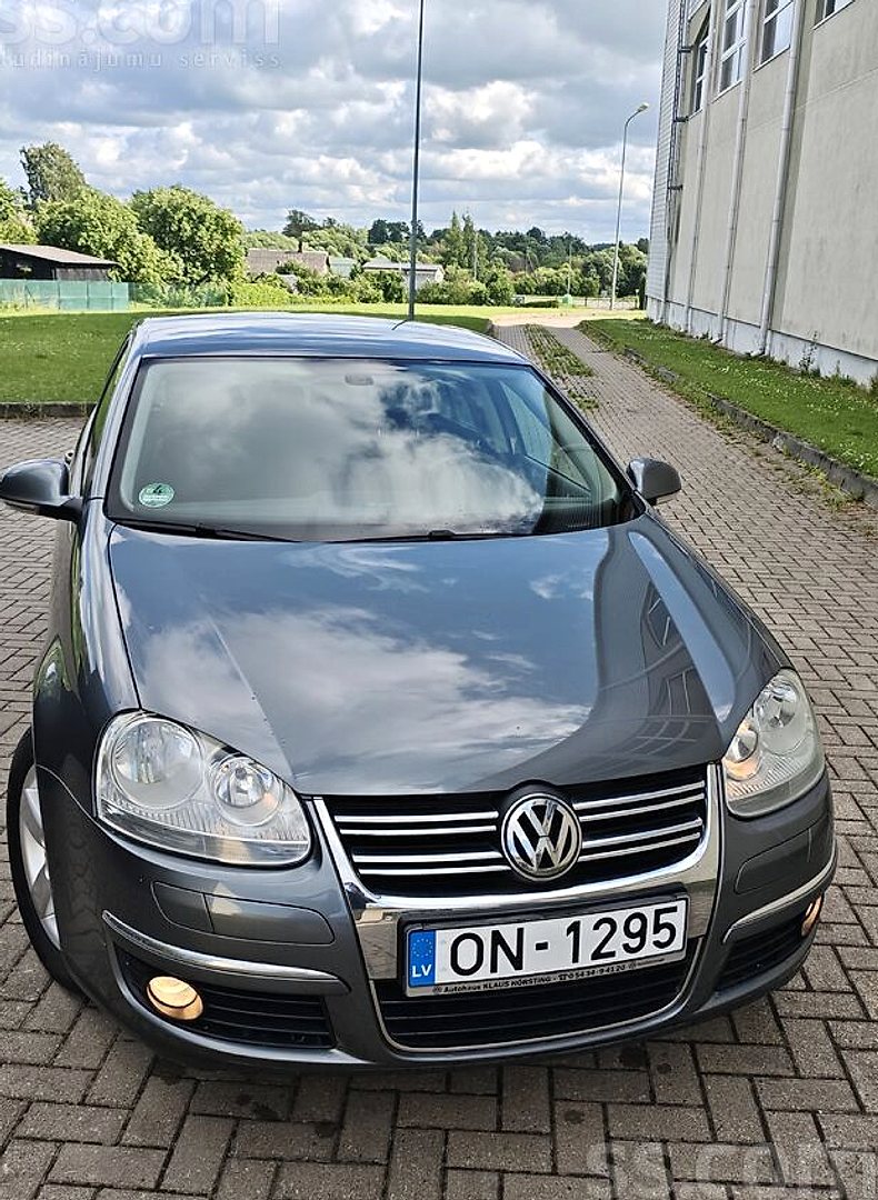 Volkswagen Jetta — foto 2