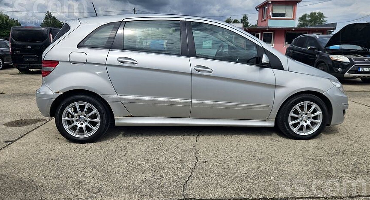 Mercedes-Benz B180 — foto 5