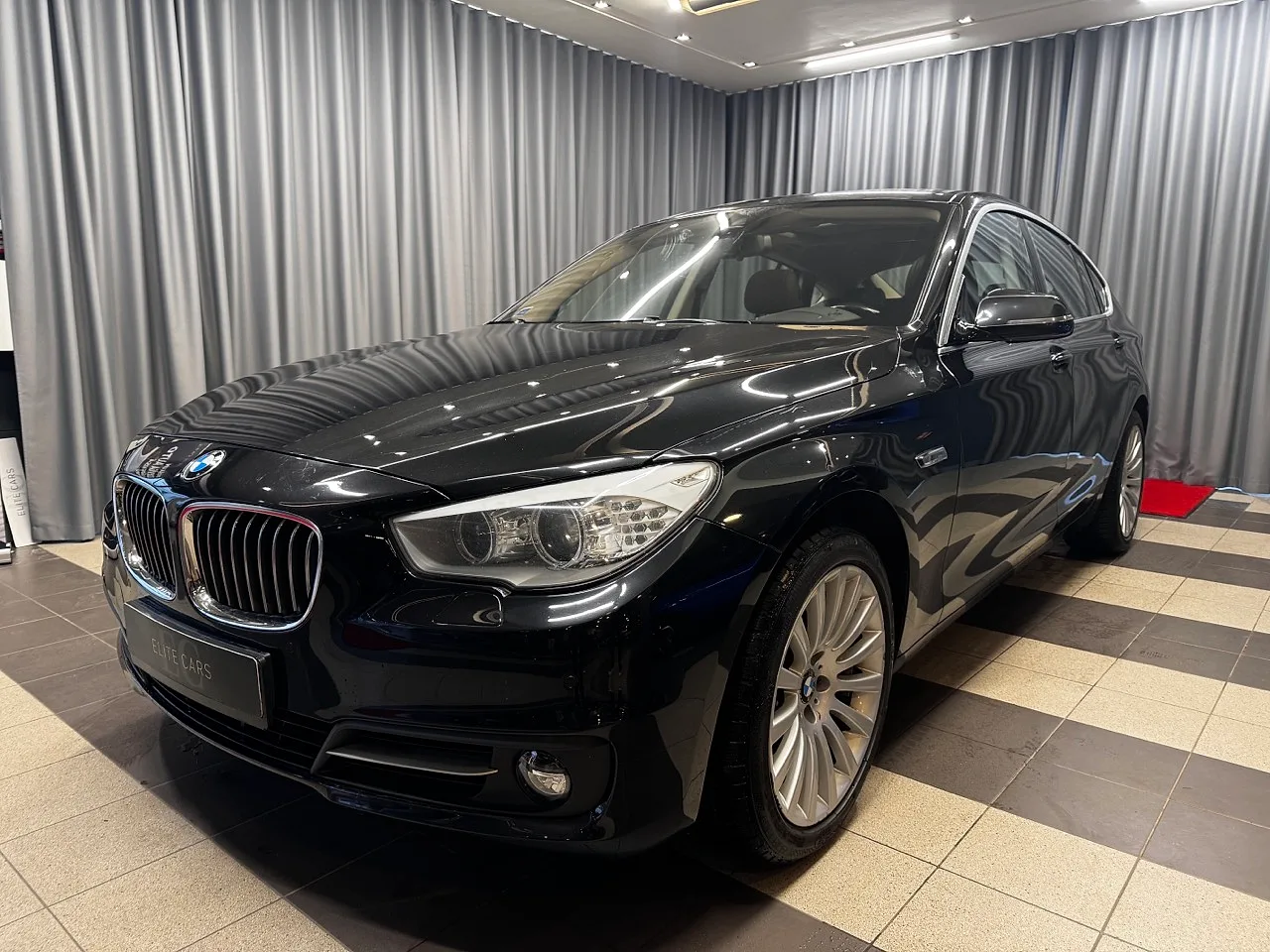 BMW 530GT, 2015. gads