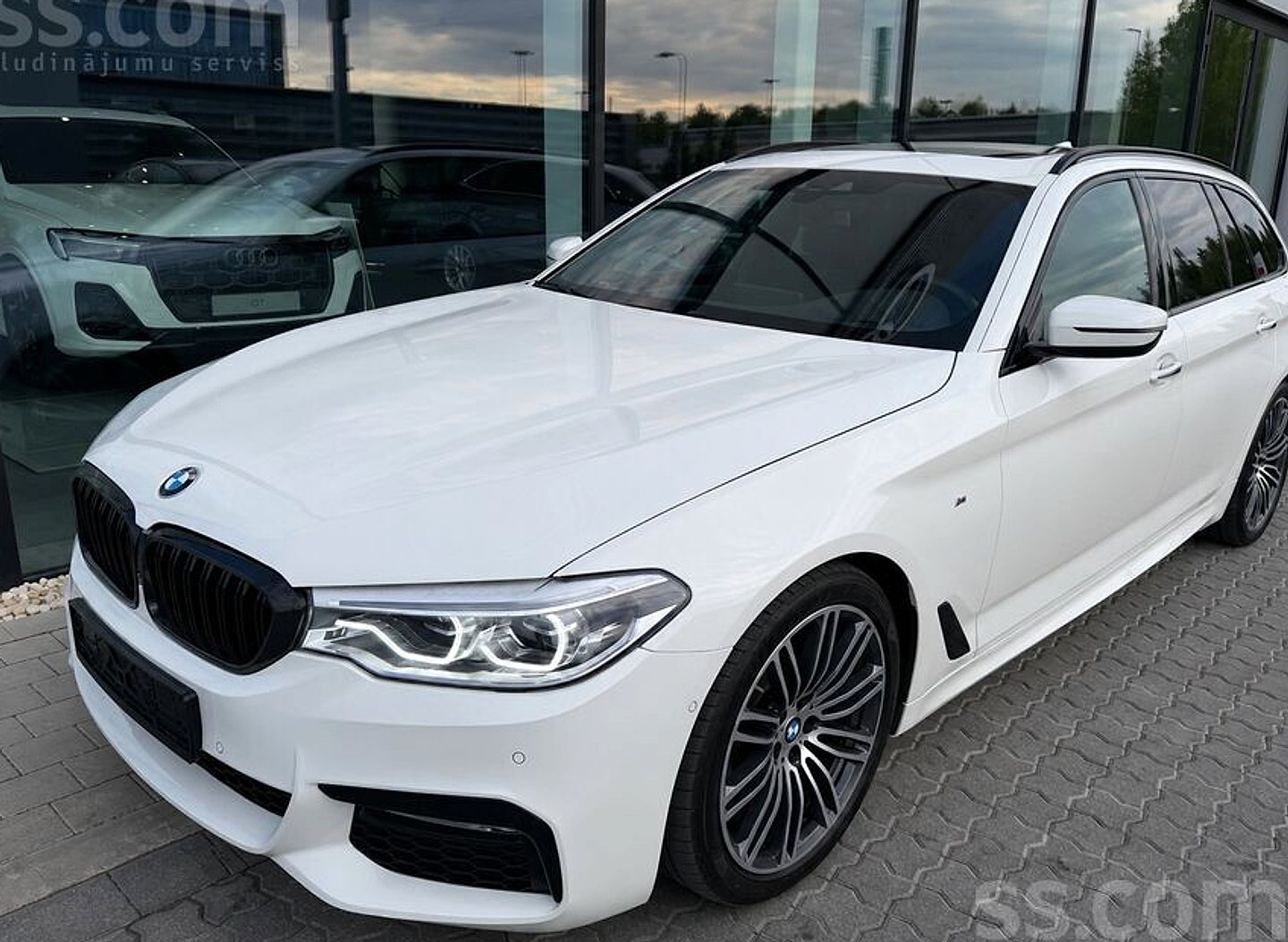 BMW 530 — foto 6