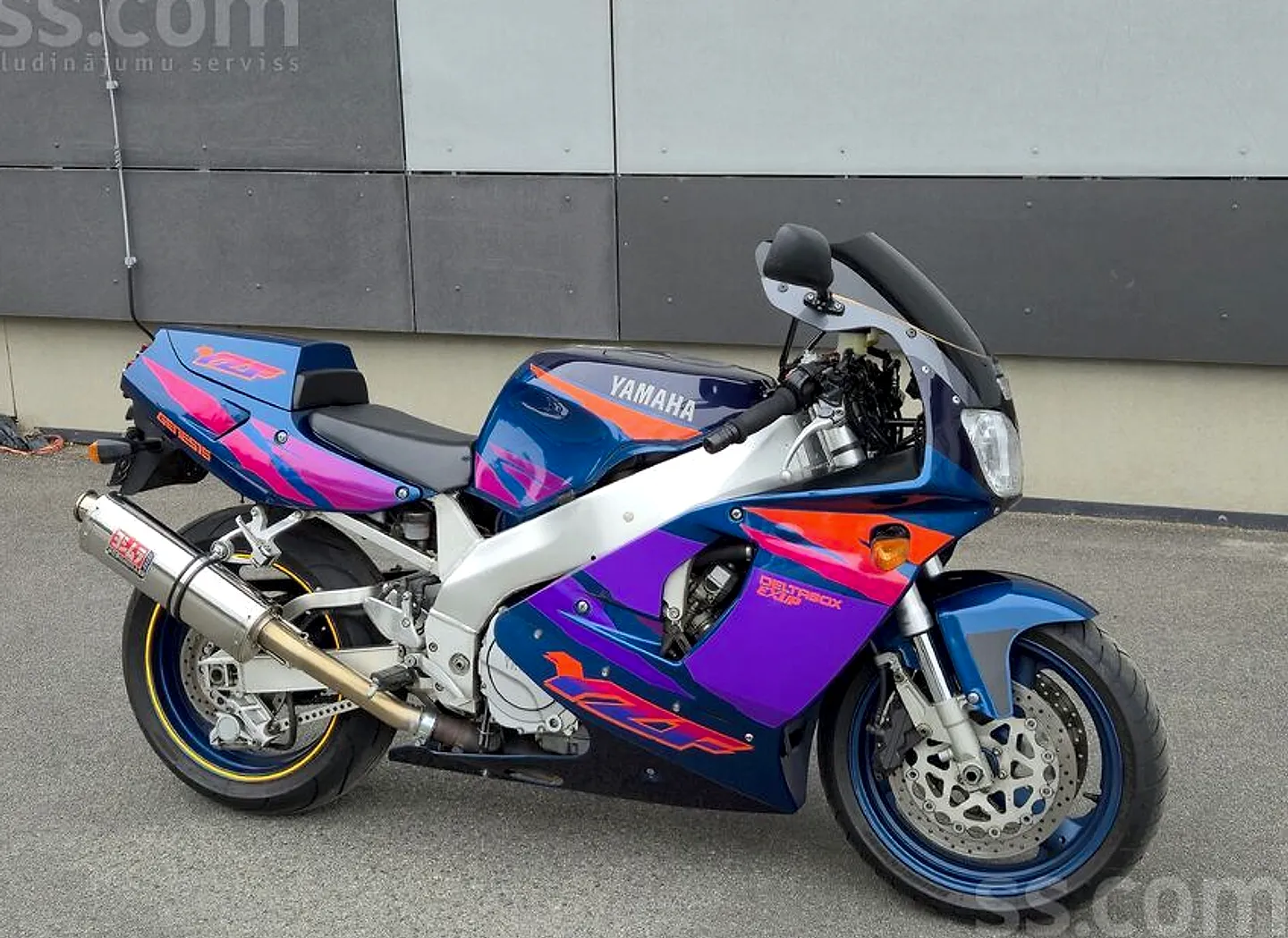 Yamaha Fzr 750 r
