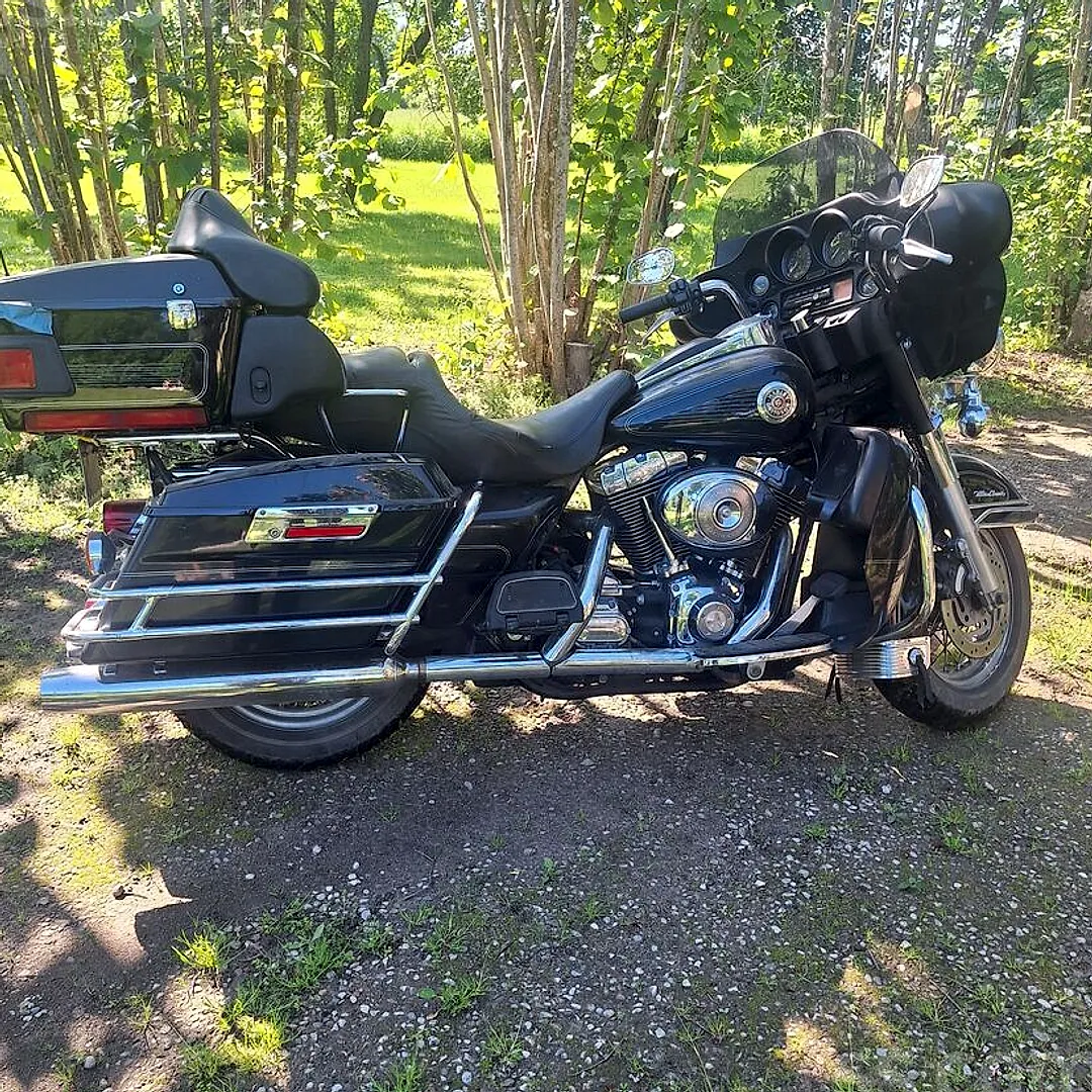 Harley-Davidson Ul. Cla. Ele., 2004. gads