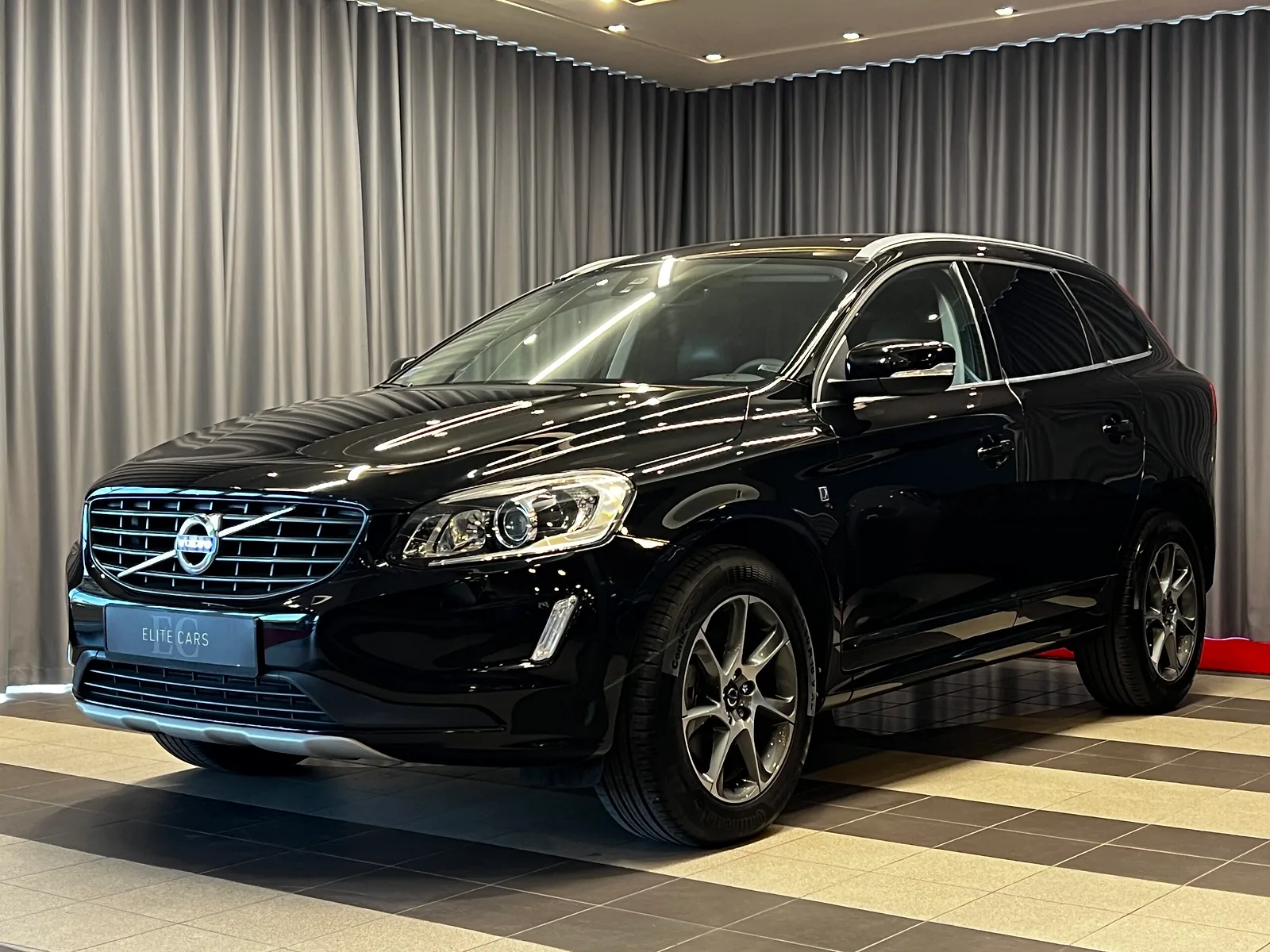 Volvo XC60, 2017. gads