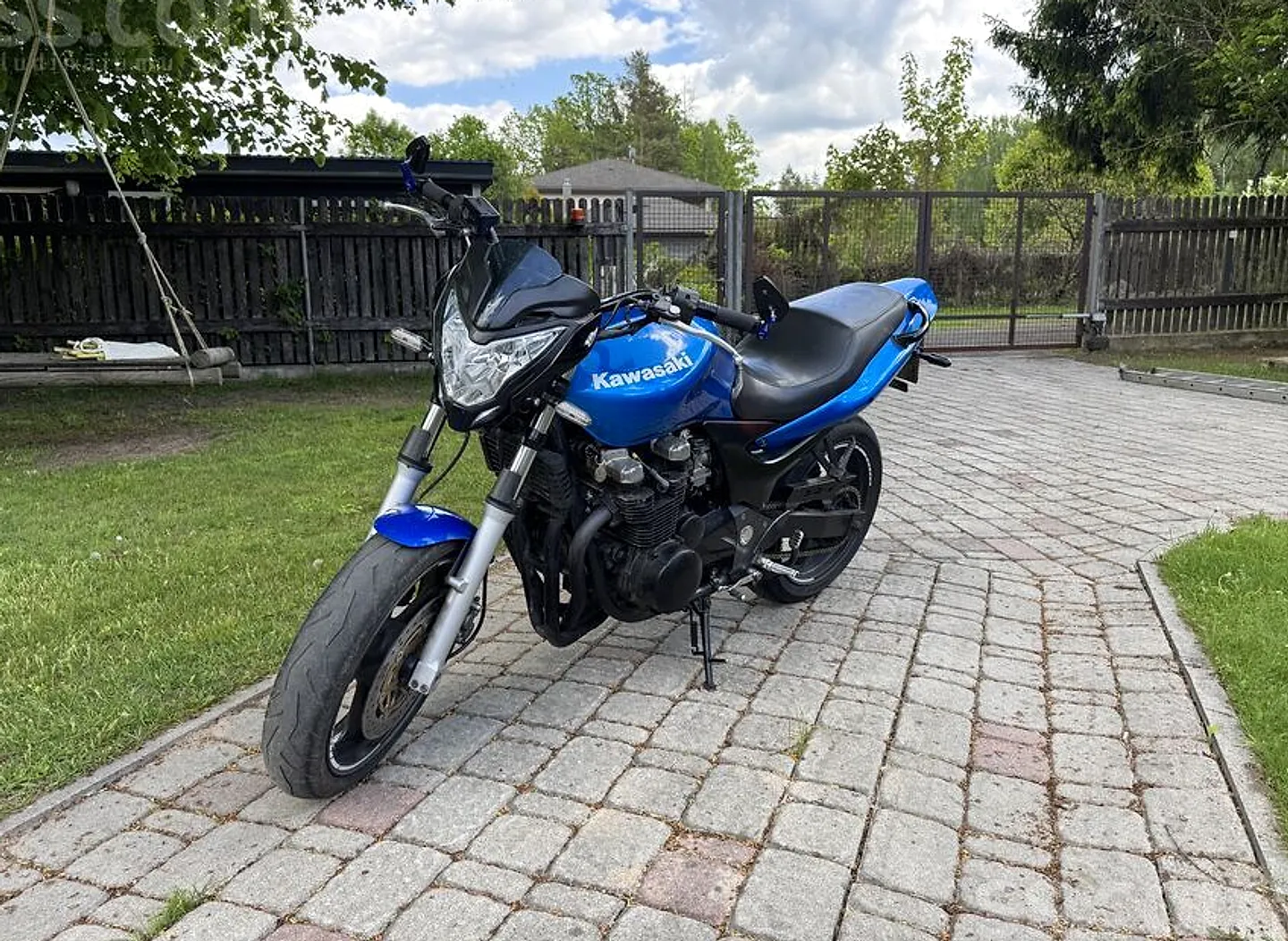 Kawasaki Zr7, 2001. gads